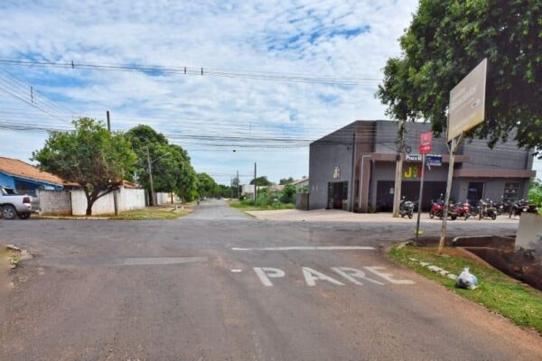 Prefeitura inicia drenagem e contenção de alagamento na rua José Duarte