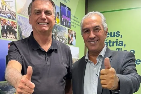 Reinaldo está entre a cruz e a espada com Bolsonaro