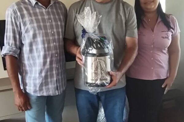Ex-prefeito Odilon Ribeiro recebe homenagem de amigos das comitivas pantaneiras